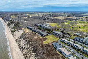 805 Bluffs Dr N, Calverton, NY 11933 - Photo 27