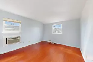 15 Lisa Dr, Deer Park, NY 11729 - Photo 15