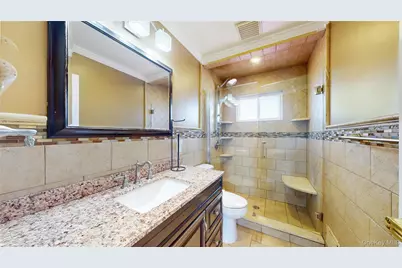 15 Lisa Drive, Deer Park, NY 11729 - Photo 13