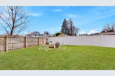 15 Lisa Drive, Deer Park, NY 11729 - Photo 19