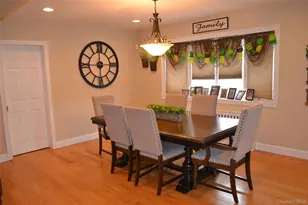 3021 Terrace Rd, Wantagh, NY 11793 - Photo 5