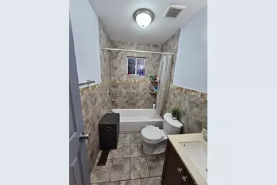 11 Jefferson Street, Copiague, NY 11726 - Photo 5