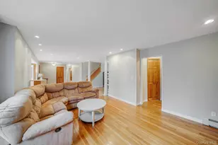 108 Dogwood Rd, Port Jefferson, NY 11777 - Photo 21