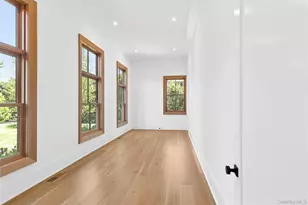 522 Wickapogue Rd, Southampton, NY 11968 - Photo 13