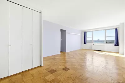 70-25 Yellowstone Boulevard #10Q, Forest Hills, NY 11375 - Photo 3