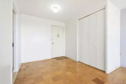 70-25 Yellowstone Boulevard #10Q, Forest Hills, NY 11375 - Photo 7