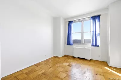 70-25 Yellowstone Boulevard #10Q, Forest Hills, NY 11375 - Photo 15