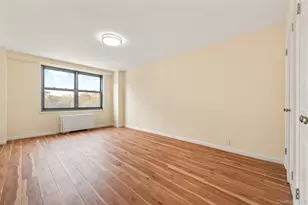 70-25 Yellowstone Blvd, Forest Hills, NY 11375 - Photo 17