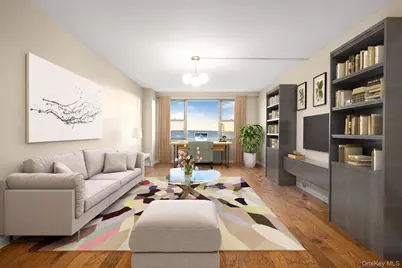 70-25 Yellowstone Boulevard #14O, Forest Hills, NY 11375 - Photo 5