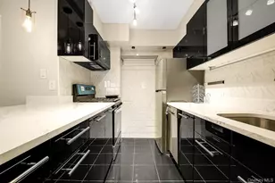 70-25 Yellowstone Blvd, Forest Hills, NY 11375 - Photo 9