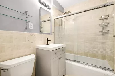 70-25 Yellowstone Boulevard #14O, Forest Hills, NY 11375 - Photo 13