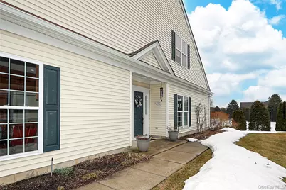 10 Louden Loop, Mount Sinai, NY 11766 - Photo 5