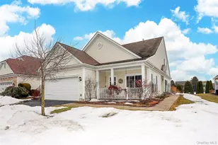 10 Louden Loop, Mount Sinai, NY 11766 - Photo 3