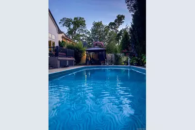 34 Reyam Road, Lynbrook, NY 11563 - Photo 33