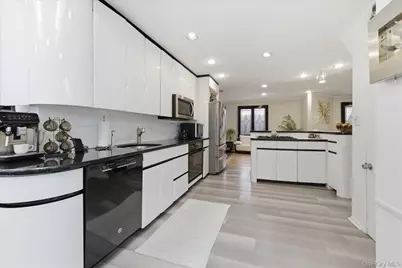 34 Reyam Road, Lynbrook, NY 11563 - Photo 15