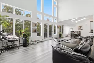 34 Reyam Rd, Lynbrook, NY 11563 - Photo 9