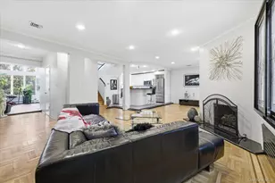 34 Reyam Rd, Lynbrook, NY 11563 - Photo 5