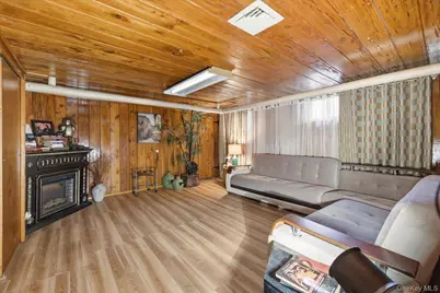 34 Reyam Road, Lynbrook, NY 11563 - Photo 25