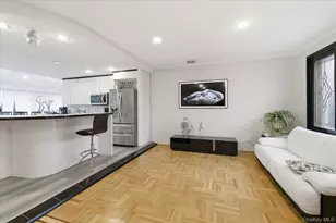 34 Reyam Rd, Lynbrook, NY 11563 - Photo 7