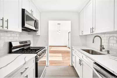 22 Hillside Terrace #D, White Plains, NY 10601 - Photo 7