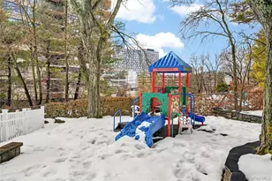 22 Hillside Terrace, White Plains, NY 10601 - Photo 29