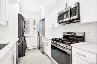 22 Hillside Terrace #D, White Plains, NY 10601 - Photo 9