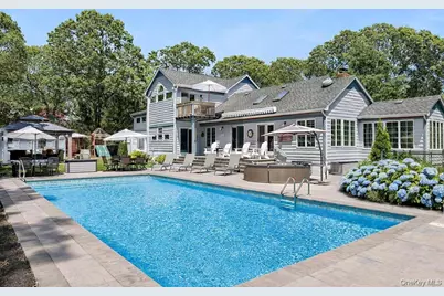 205 Pine Avenue, Southold, NY 11971 - Photo 1