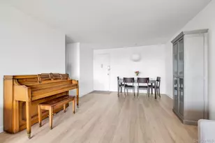 2 Bay Club Dr, Bayside, NY 11360 - Photo 7