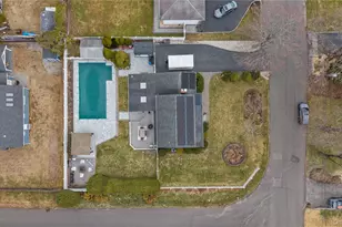 19 Alyssum Ave, Huntington, NY 11743 - Photo 39