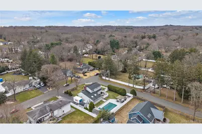 19 Alyssum Avenue, Huntington, NY 11743 - Photo 35