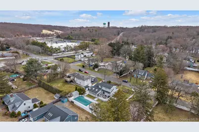 19 Alyssum Avenue, Huntington, NY 11743 - Photo 33