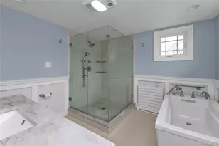 19 Alyssum Ave, Huntington, NY 11743 - Photo 19