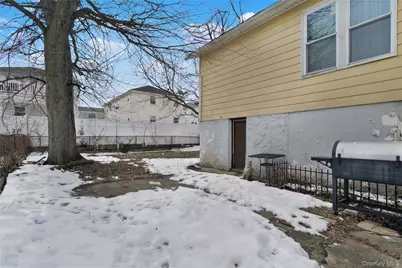 6529 Bayfield Avenue, Arverne, NY 11692 - Photo 9