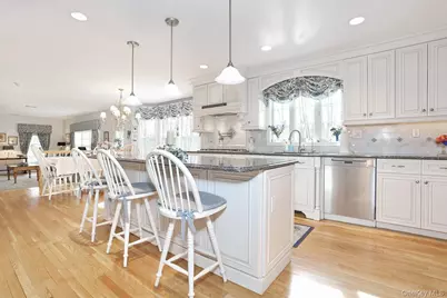 10 Dogwood Lane, West Nyack, NY 10994 - Photo 9