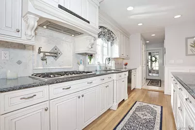 10 Dogwood Lane, West Nyack, NY 10994 - Photo 11