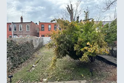 946 E 215th Street, Bronx, NY 10469 - Photo 5