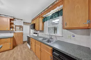 46 Stephanie Ln, Poughkeepsie, NY 12603 - Photo 15