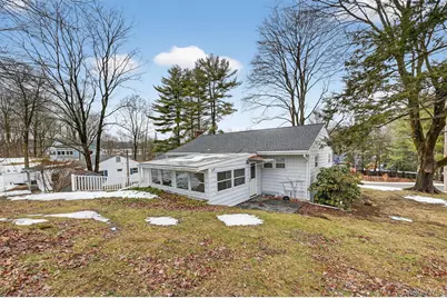46 Stephanie Lane, Poughkeepsie, NY 12603 - Photo 33