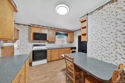46 Stephanie Lane, Poughkeepsie, NY 12603 - Photo 17