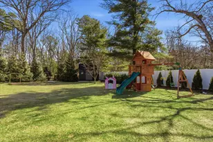 245 Norma Ave, West Islip, NY 11795 - Photo 19