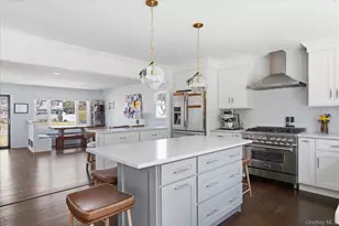 245 Norma Ave, West Islip, NY 11795 - Photo 9