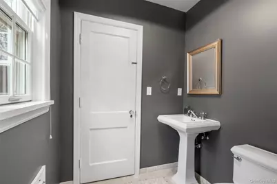 584 Forest Avenue, New Rochelle, NY 10804 - Photo 19