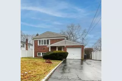 386 Southport Street, Ronkonkoma, NY 11779 - Photo 1