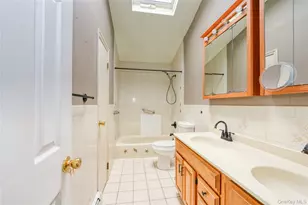 386 Southport St, Ronkonkoma, NY 11779 - Photo 9