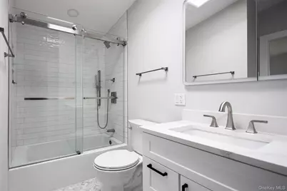 78 Samuel Street, Ronkonkoma, NY 11779 - Photo 11