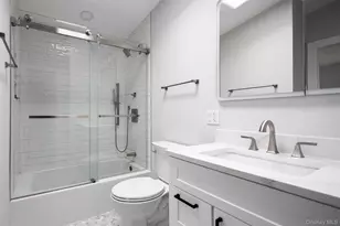 78 Samuel St, Ronkonkoma, NY 11779 - Photo 11