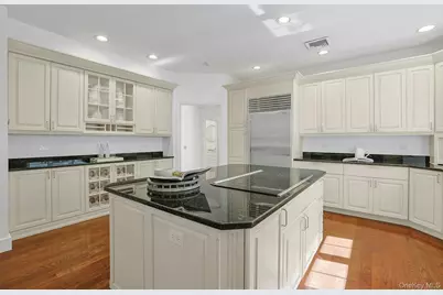 24 North Way, Chappaqua, NY 10514 - Photo 9