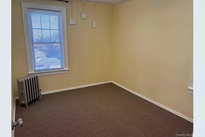 612 College Place #2nd Floor, College Point, NY 11356 - Photo 3