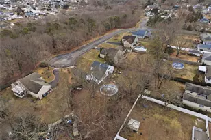 8 Lucy Ct, Patchogue, NY 11772 - Photo 41