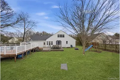 8 Lucy Court, Patchogue, NY 11772 - Photo 35